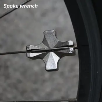 Инструмент для велосипедных спиц Серебристый гаечный ключ для регулировки спиц, предотвращающий деформацию, удобный для переноски Гаечный ключ для велосипедных спиц высокой твердости.