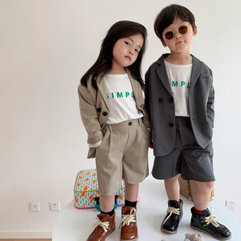Весенне-осенний модный костюм для мальчиков и девочек, комплекты одежды, детский костюм, куртка и короткие костюмные брюки, комплекты из 2 предметов